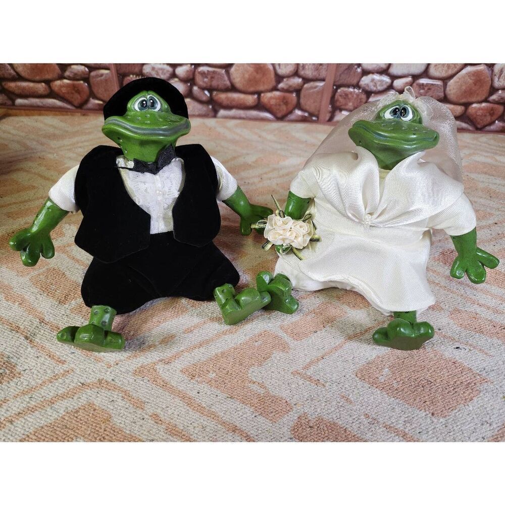 Vtg Frog Set Mr. & Mrs. Pondhopper Bride & Groom Wedding Collectible Frog Couple